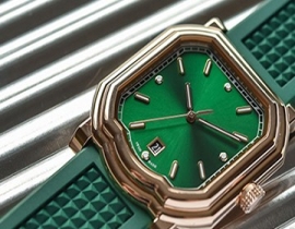 哈尔滨劳力士表有水雾不走了